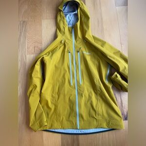 Patagonia Women’s Stormstride 29975 Yellow Jacket L